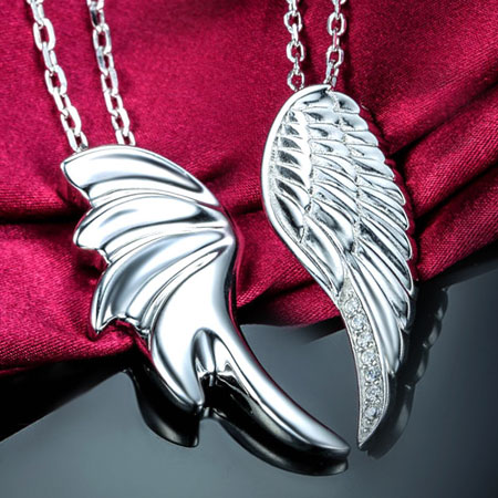 Passende silberne Engelsflügel-Halsketten für Damen und Herren