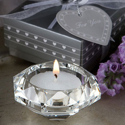 Teelicht-Kerzenhalter aus rautenförmigem Kristall