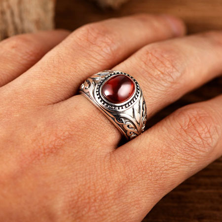 Splendidi anelli in argento sterling con rubino ovale antico con pietra preziosa