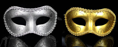 Maschere Veneziane con piume d\'oro Maschere in maschera d\'argento per coppie