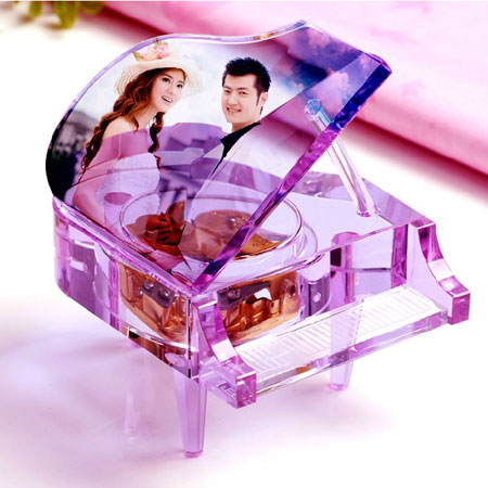 Carillon personalizzato per pianoforte in cristallo con foto e canzone per gli sposi