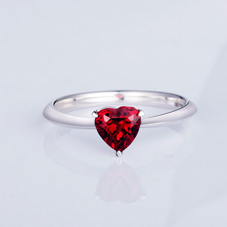 925 Srebrny pierścionek w kształcie serca z granatem Birthstone dla kobiet