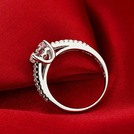 Подходящие обручальные кольца с фианитом для пар
