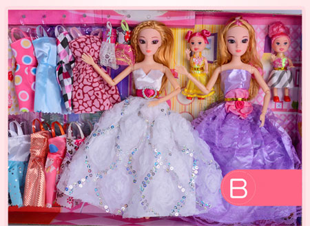 Одетые семейные игрушки принцесс Барби и Кена